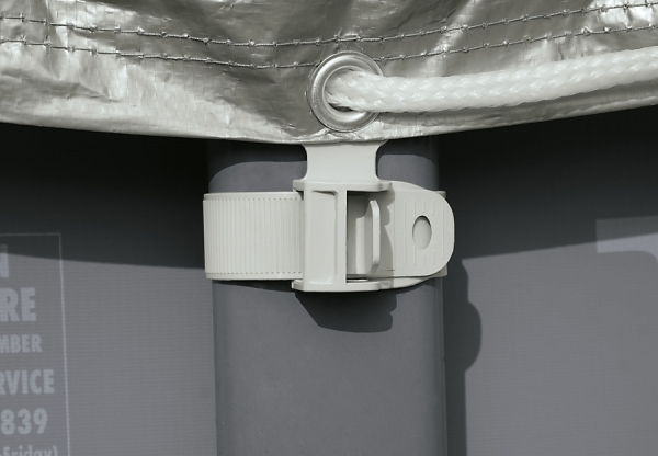   488     INTEX Deluxe Pool Cover, . 28040